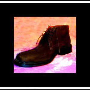 Like New (Floor Display) Rare/Unique Men's Genuine Suede Cole Haan Chukka Boots